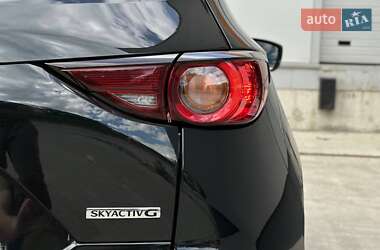 Позашляховик / Кросовер Mazda CX-5 2020 в 