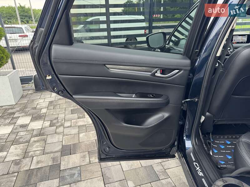 Позашляховик / Кросовер Mazda CX-5 2017 в Рівному