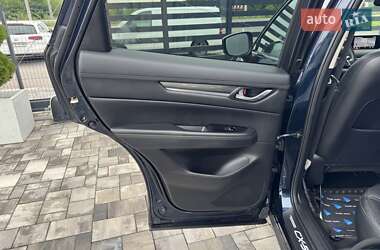 Позашляховик / Кросовер Mazda CX-5 2017 в 