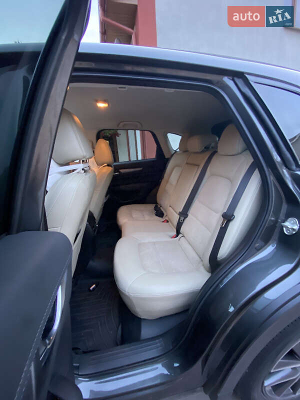 Внедорожник / Кроссовер Mazda CX-5 2017 в Шептицькому