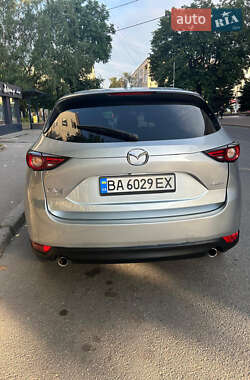 Внедорожник / Кроссовер Mazda CX-5 2018 в 