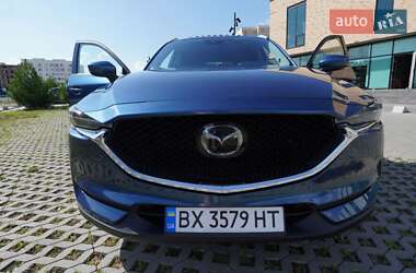 Внедорожник / Кроссовер Mazda CX-5 2018 в 