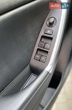 Внедорожник / Кроссовер Mazda CX-5 2012 в 