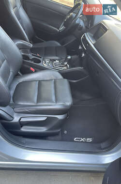 Внедорожник / Кроссовер Mazda CX-5 2015 в 