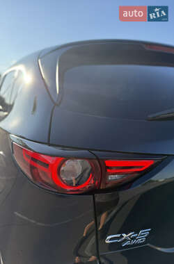 Внедорожник / Кроссовер Mazda CX-5 2017 в 