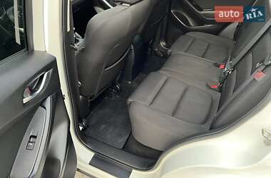 Позашляховик / Кросовер Mazda CX-5 2015 в 