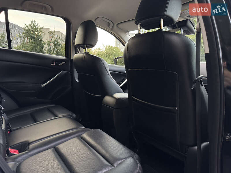 Позашляховик / Кросовер Mazda CX-5 2016 в Луцьку