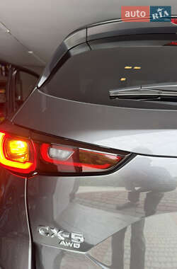 Внедорожник / Кроссовер Mazda CX-5 2024 в 