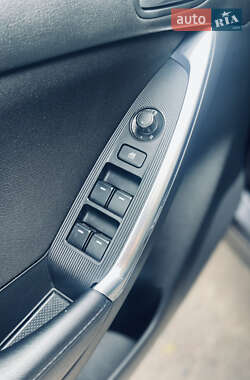 Внедорожник / Кроссовер Mazda CX-5 2013 в 