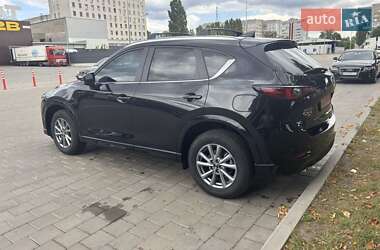 Позашляховик / Кросовер Mazda CX-5 2024 в 