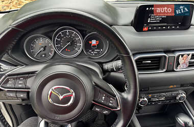 Позашляховик / Кросовер Mazda CX-5 2017 в 