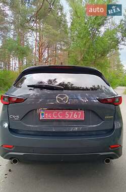 Позашляховик / Кросовер Mazda CX-5 2024 в 