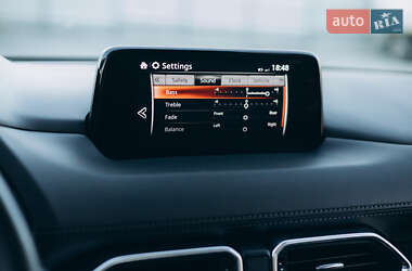 Позашляховик / Кросовер Mazda CX-5 2020 в 