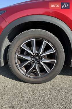 Внедорожник / Кроссовер Mazda CX-5 2017 в 