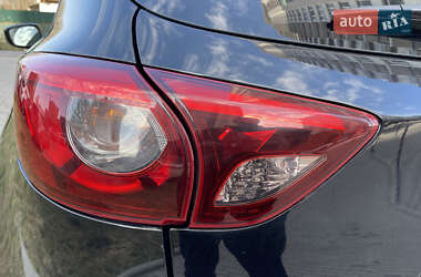 Позашляховик / Кросовер Mazda CX-5 2016 в 