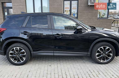 Позашляховик / Кросовер Mazda CX-5 2016 в 