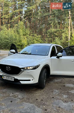 Позашляховик / Кросовер Mazda CX-5 2017 в 