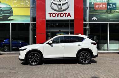 Позашляховик / Кросовер Mazda CX-5 2022 в 