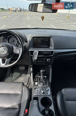 Позашляховик / Кросовер Mazda CX-5 2016 в 