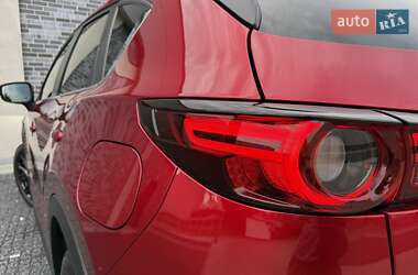 Позашляховик / Кросовер Mazda CX-5 2020 в 