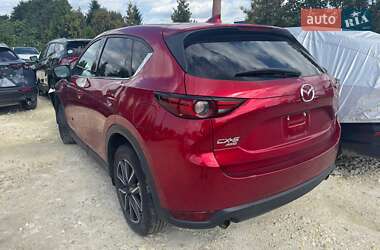 Позашляховик / Кросовер Mazda CX-5 2018 в 