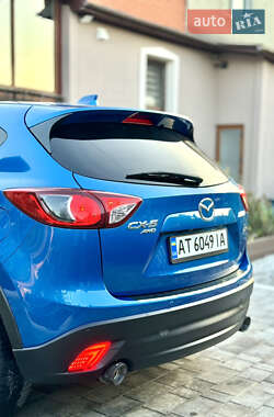 Позашляховик / Кросовер Mazda CX-5 2012 в 