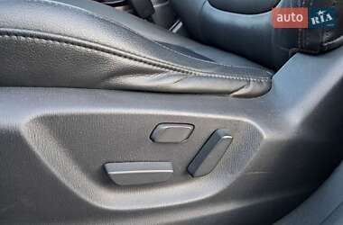 Позашляховик / Кросовер Mazda CX-5 2012 в 