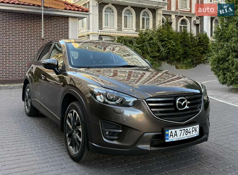 Позашляховик / Кросовер Mazda CX-5 2016 в 