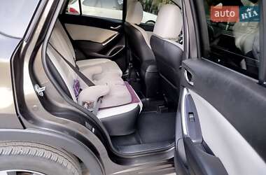 Внедорожник / Кроссовер Mazda CX-5 2015 в 