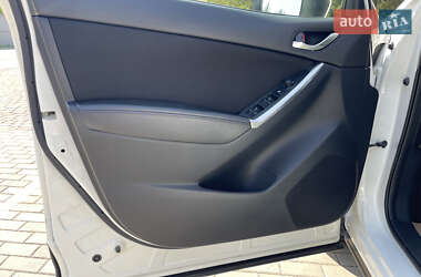 Позашляховик / Кросовер Mazda CX-5 2014 в 