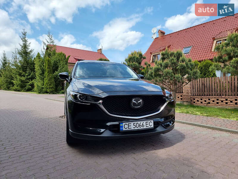 Позашляховик / Кросовер Mazda CX-5 2017 в 