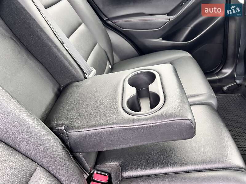 Позашляховик / Кросовер Mazda CX-5 2013 в Нововолинську