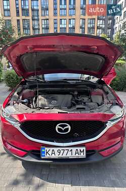 Внедорожник / Кроссовер Mazda CX-5 2017 в 