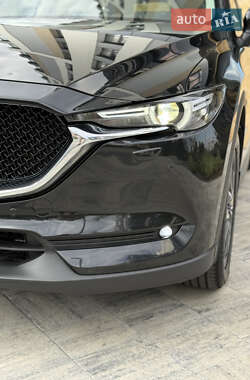 Внедорожник / Кроссовер Mazda CX-5 2018 в 