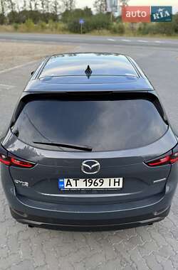 Позашляховик / Кросовер Mazda CX-5 2024 в 
