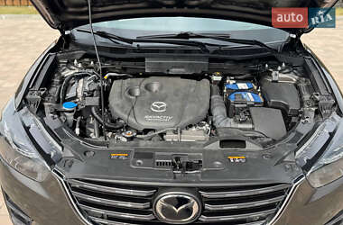 Внедорожник / Кроссовер Mazda CX-5 2016 в 