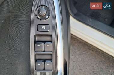 Позашляховик / Кросовер Mazda CX-5 2012 в 