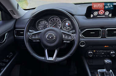 Позашляховик / Кросовер Mazda CX-5 2018 в 