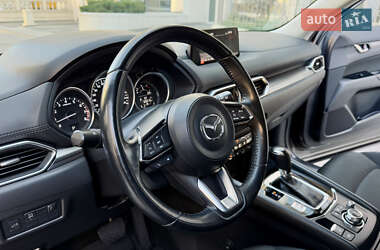 Позашляховик / Кросовер Mazda CX-5 2017 в 
