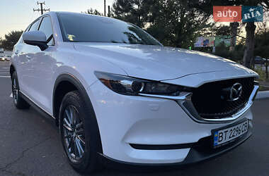 Внедорожник / Кроссовер Mazda CX-5 2017 в 