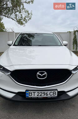Внедорожник / Кроссовер Mazda CX-5 2017 в 