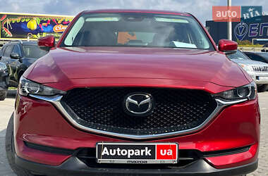Позашляховик / Кросовер Mazda CX-5 2018 в 