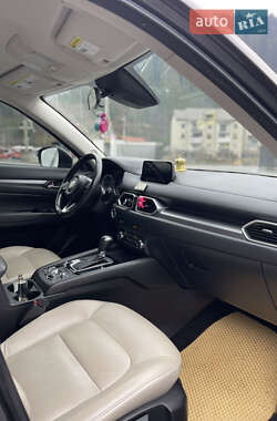 Позашляховик / Кросовер Mazda CX-5 2017 в 