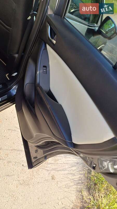 Позашляховик / Кросовер Mazda CX-5 2014 в Мені