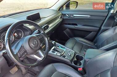 Позашляховик / Кросовер Mazda CX-5 2017 в 