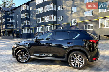 Позашляховик / Кросовер Mazda CX-5 2018 в 