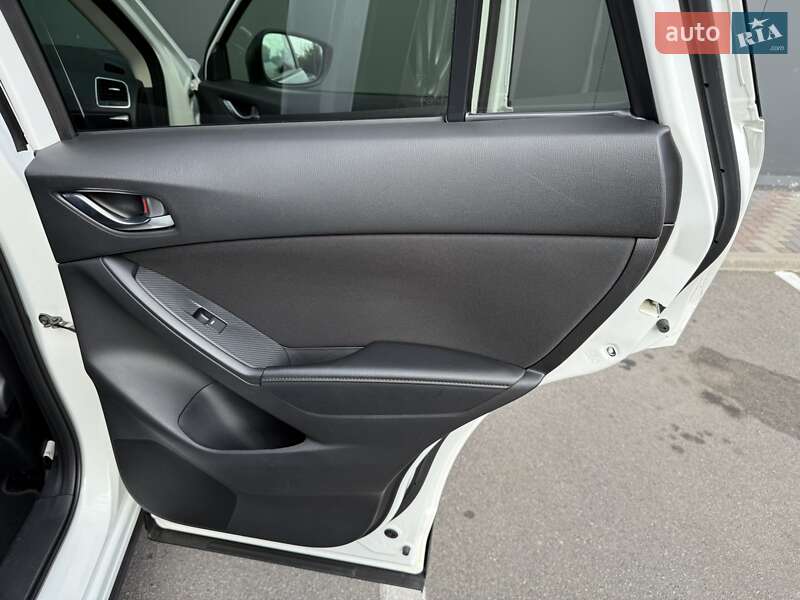 Внедорожник / Кроссовер Mazda CX-5 2017 в Киеве