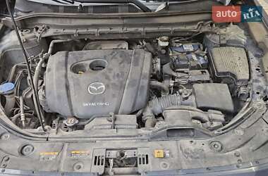 Позашляховик / Кросовер Mazda CX-5 2020 в 