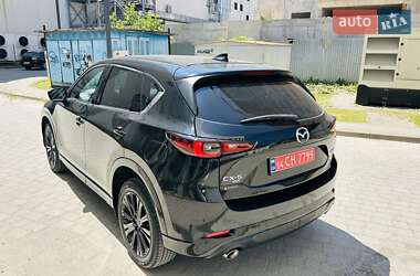 Позашляховик / Кросовер Mazda CX-5 2023 в 