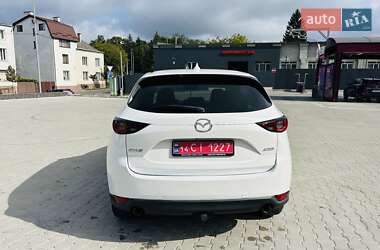 Позашляховик / Кросовер Mazda CX-5 2018 в 